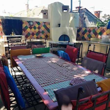 APPARTEMENT EN SOUS SOL DE VILLA avec accès jardin et piscine Marseille Extérieur photo